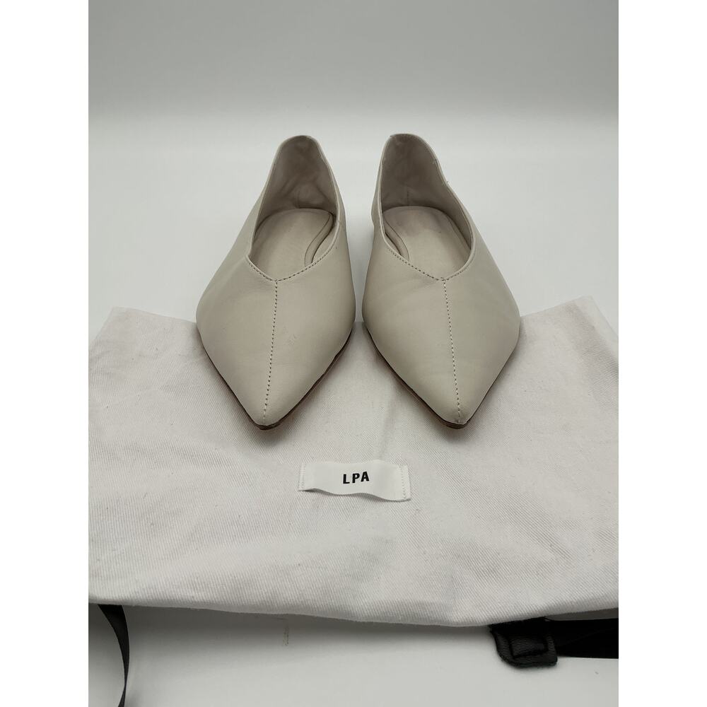 Tony Bianco Pointed Toe Leather Flats in Light Beige - Picture 4 of 6